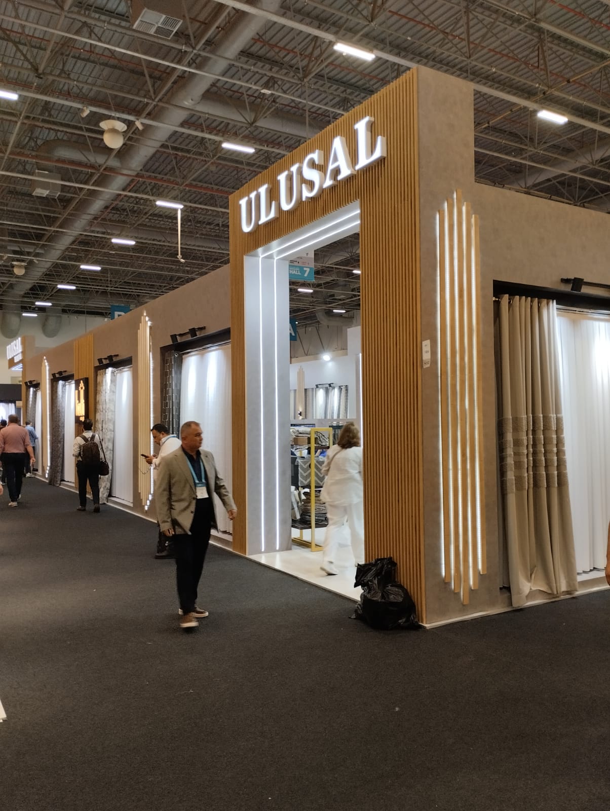 Ulusal (Vinaldi) fuar standı
